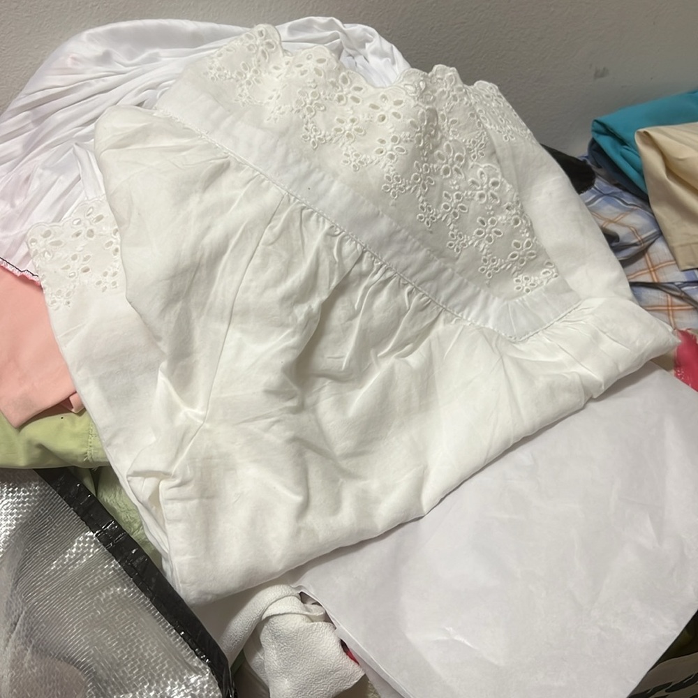 Storia Off White Eyelet Blouse - Picture 9 of 9